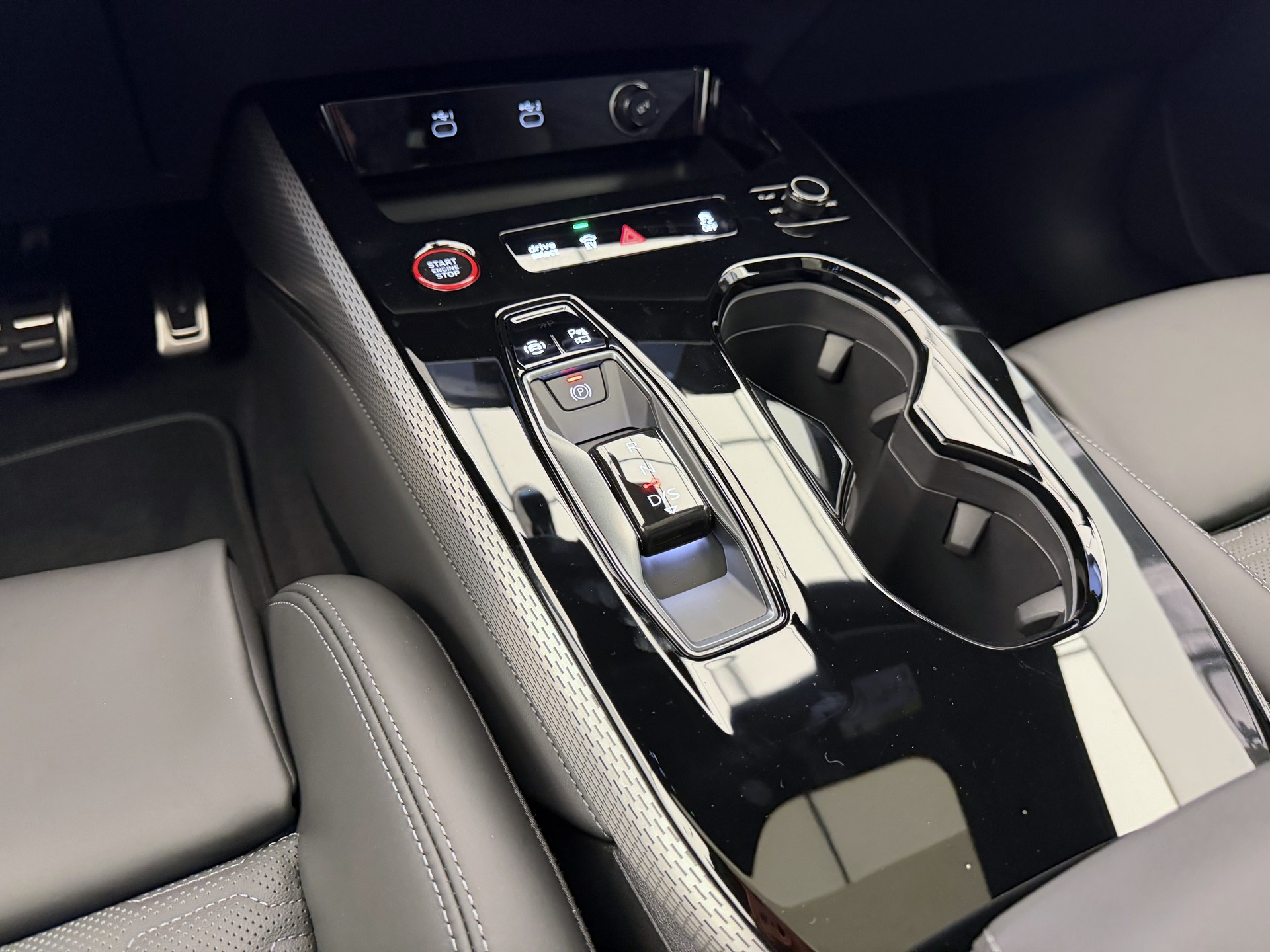 AUDI RS 5 Avant TFSI 470 kW Tiptronic quattro-image-14