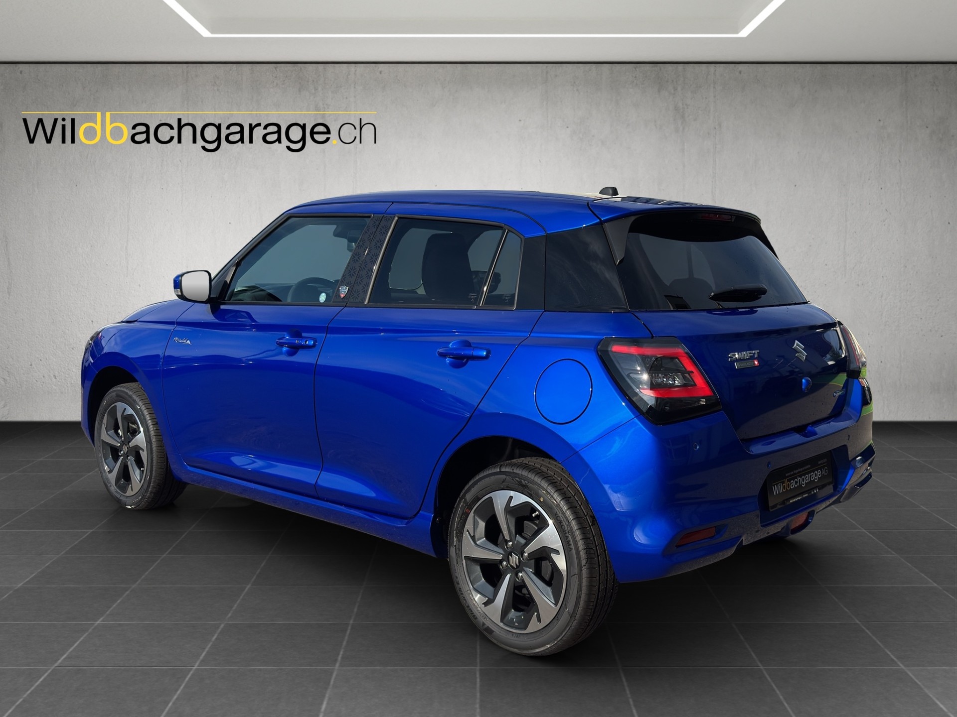 SUZUKI Swift 1.2 Piz Sulai Top Hybrid 4x4-showroom-element-2