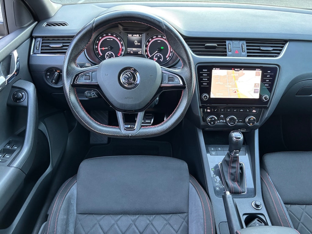 SKODA Octavia Combi 2.0 TDI RS 4x4 DSG-image-4