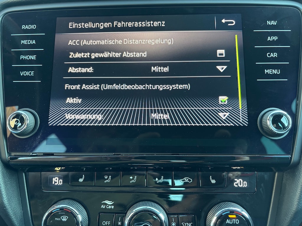 SKODA Octavia Combi 2.0 TDI RS 4x4 DSG-image-6