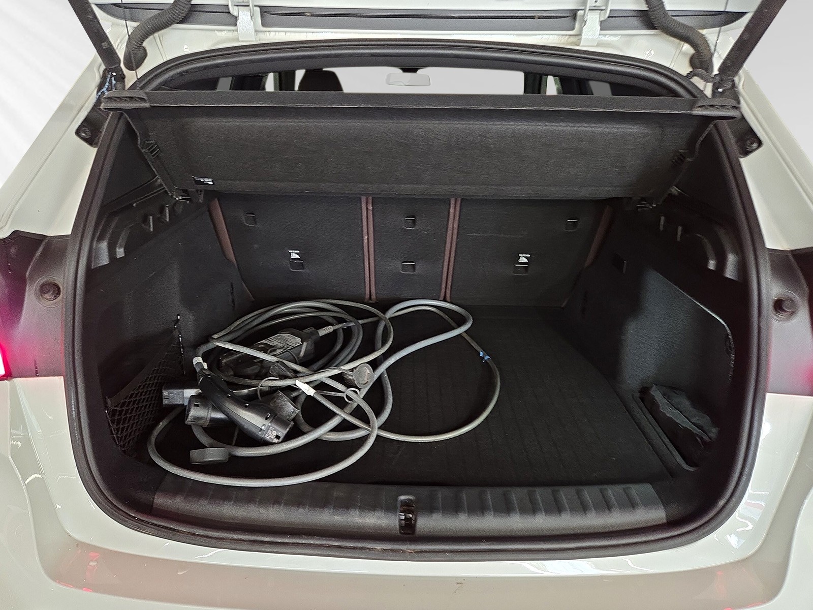 BMW iX1 xDrive 30 xLine-image-7