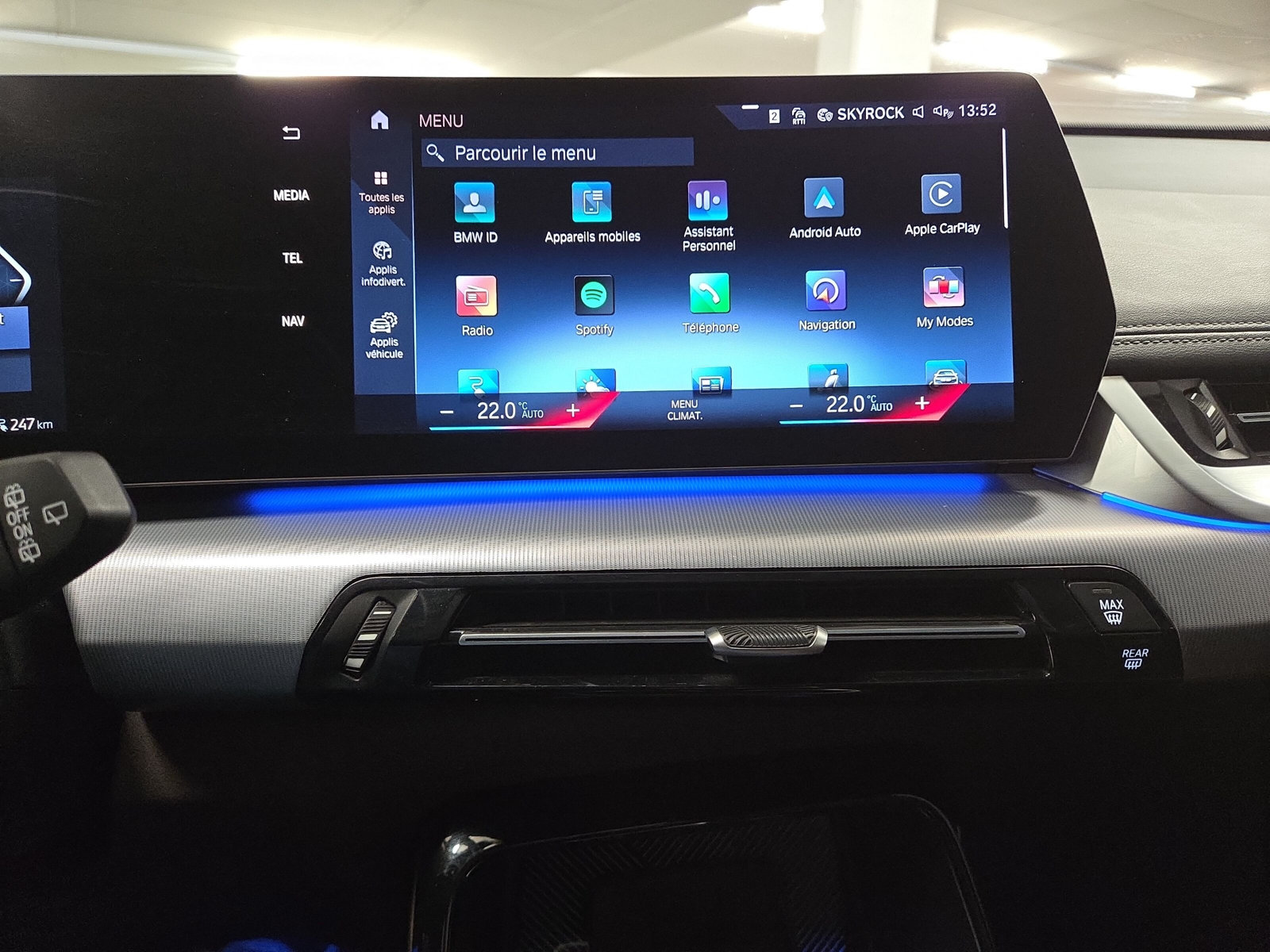BMW iX1 xDrive 30 xLine-image-12