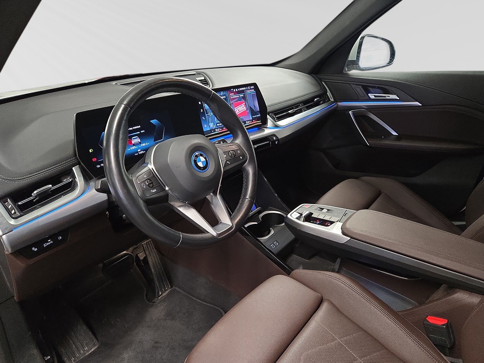 BMW iX1 xDrive 30 xLine-showroom-element-3