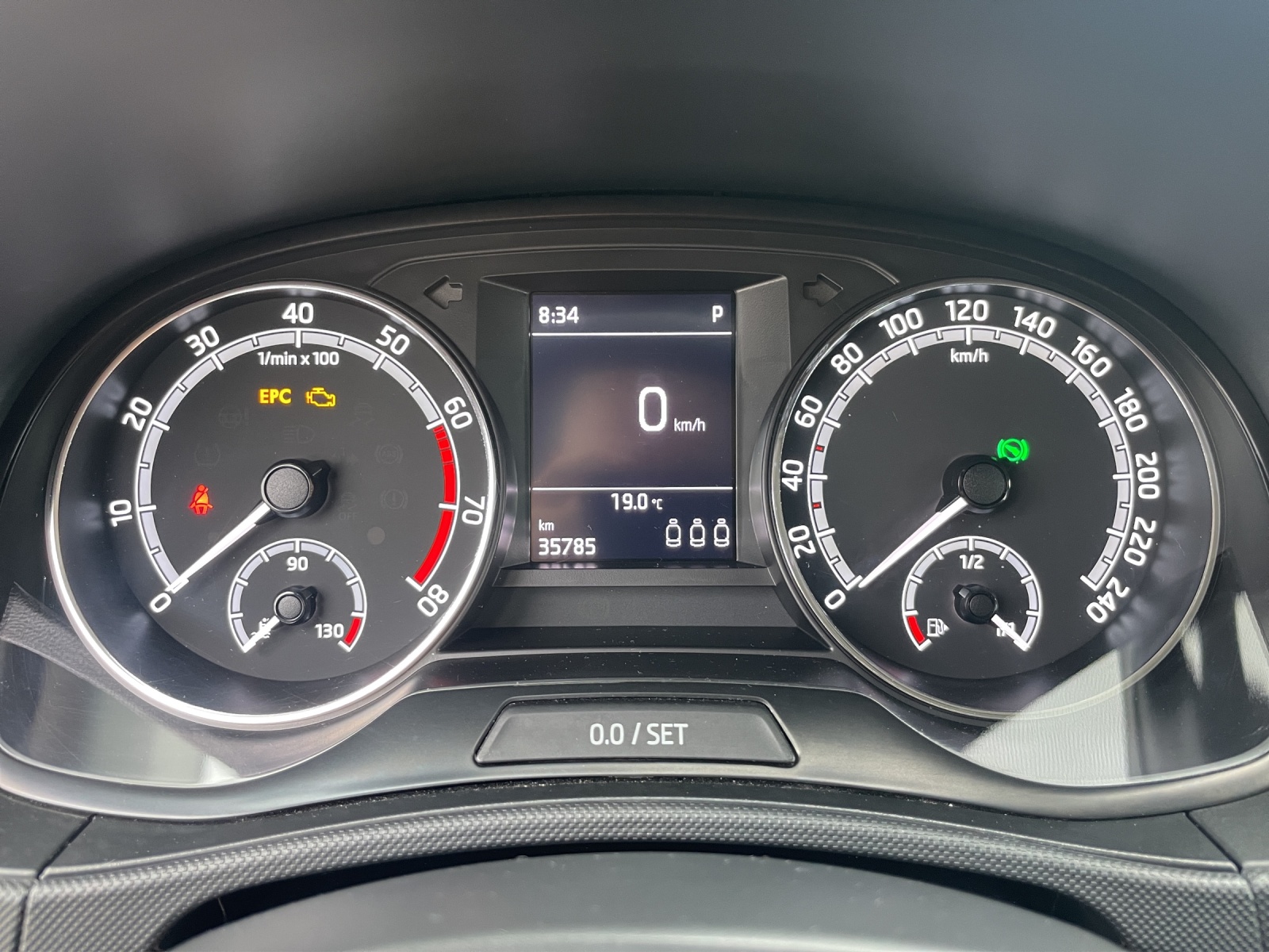 SKODA Fabia Combi 1.0 TSI Ambition DSG-image-8