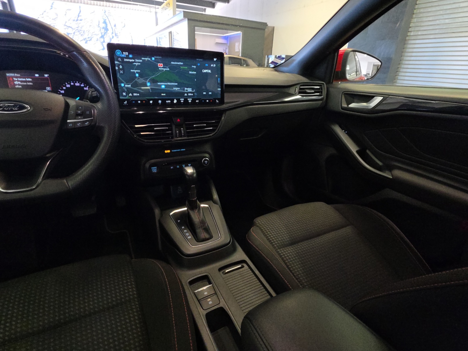 FORD Focus 1.0 MHEV ST-Line Automat-image-12