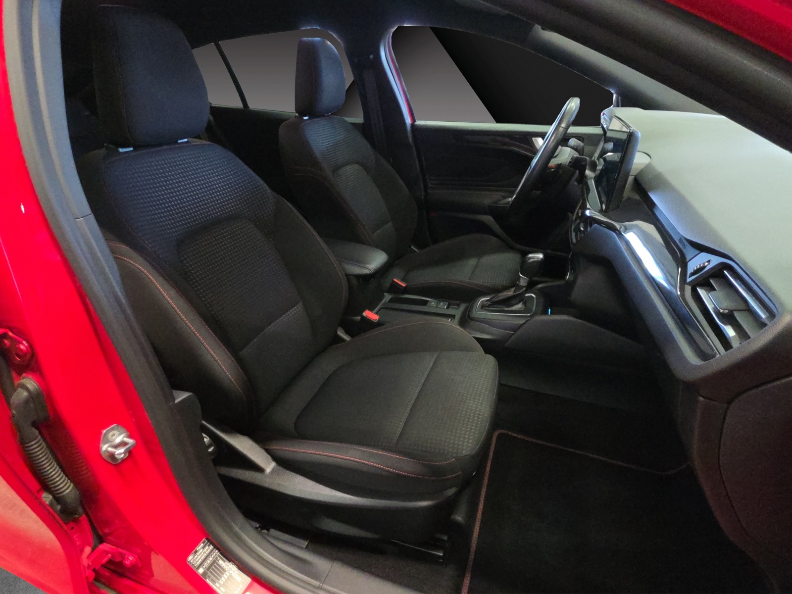 FORD Focus 1.0 MHEV ST-Line Automat-image-16