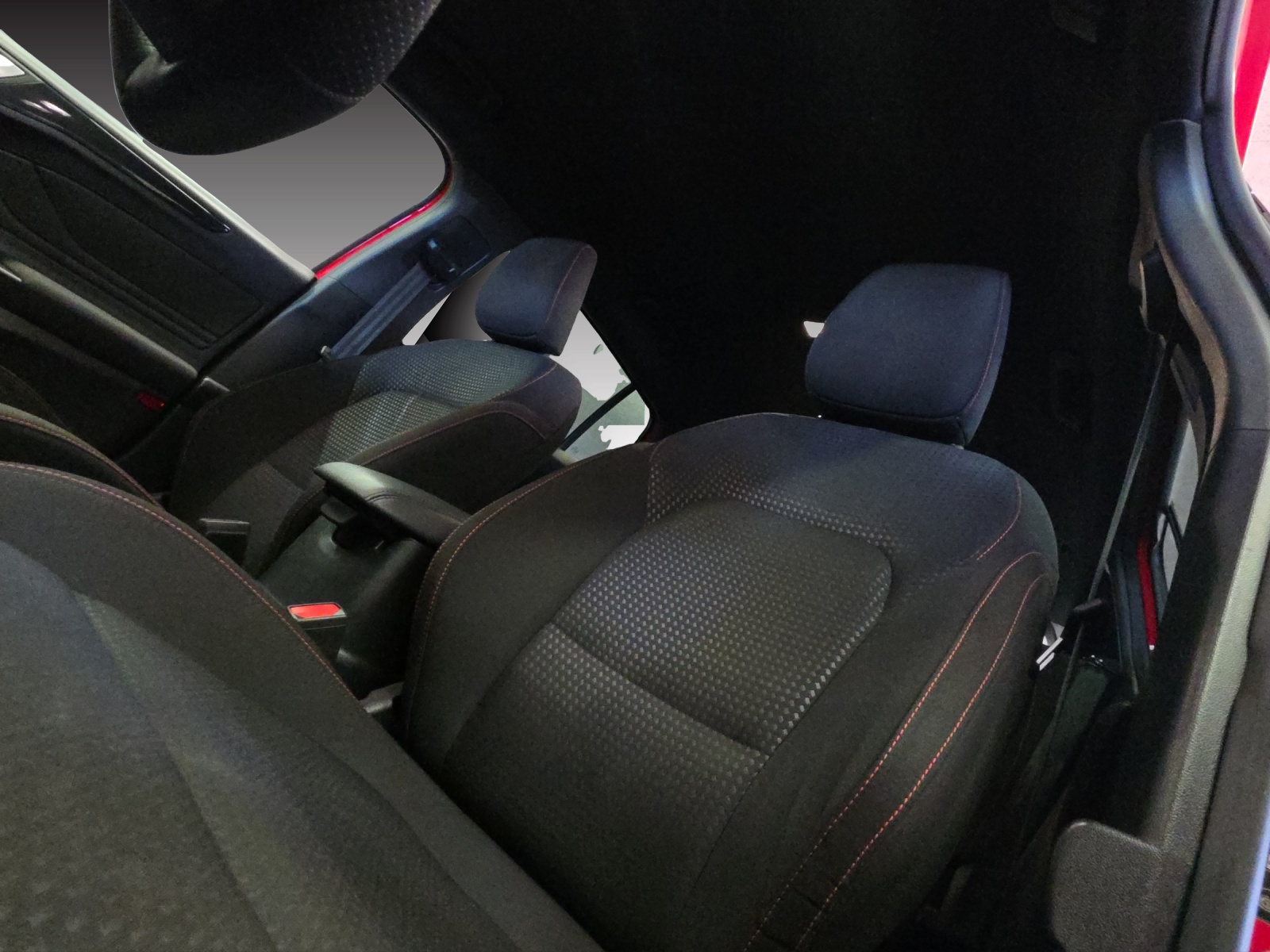 FORD Focus 1.0 MHEV ST-Line Automat-image-13