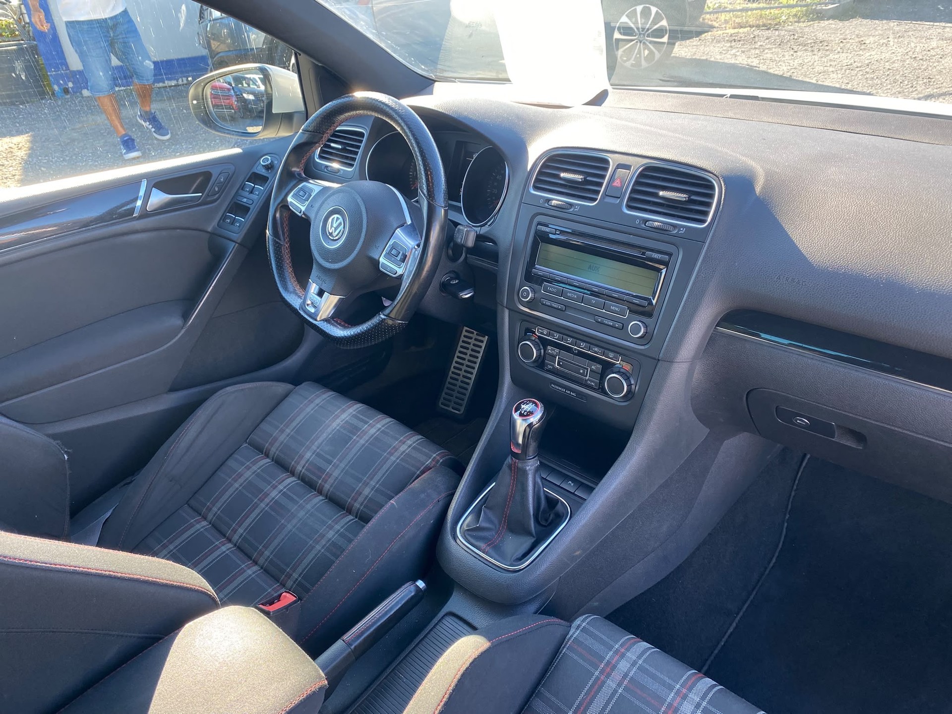 VW Golf 2.0 TSI GTI-image-8