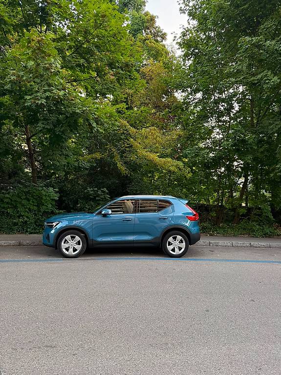 VOLVO XC40-image-2