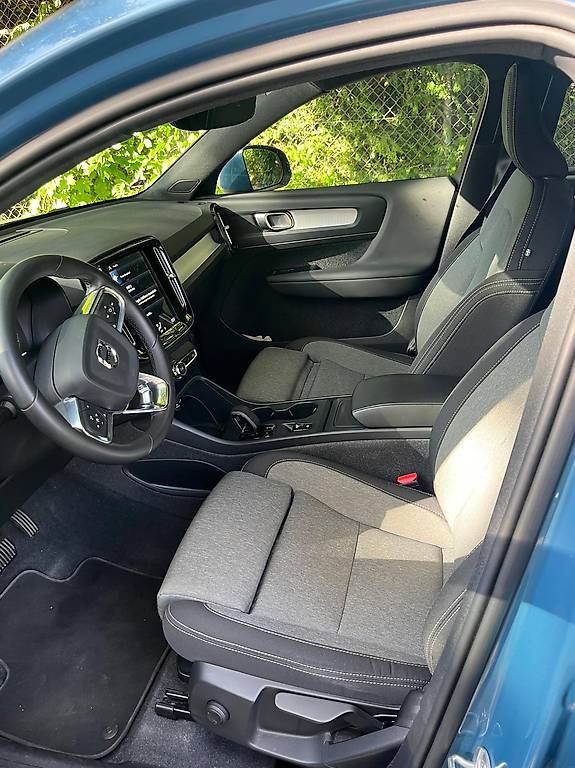 VOLVO XC40-image-3