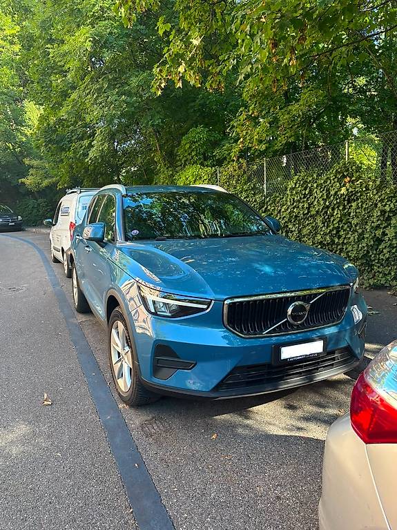 VOLVO XC40-image-1