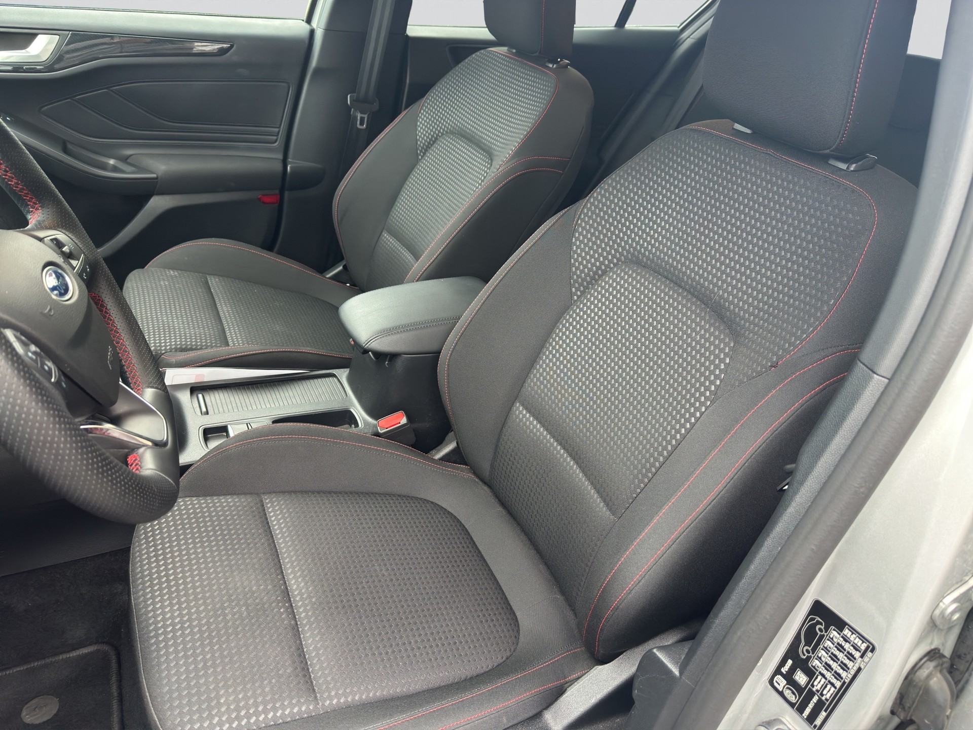 FORD Focus 1.0 MHEV ST-Line Automat-image-5