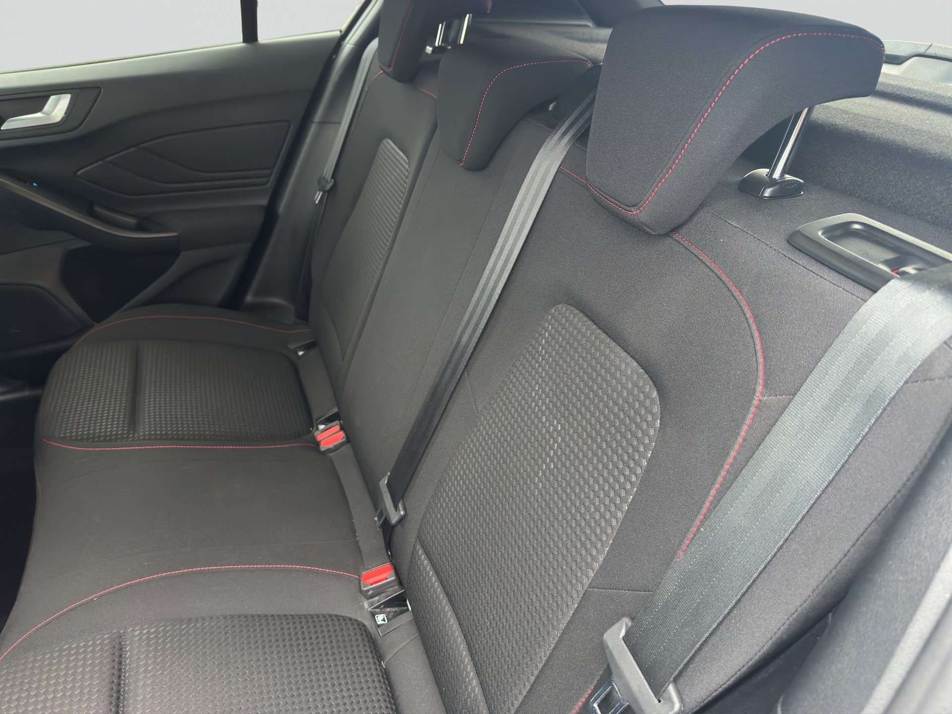 FORD Focus 1.0 MHEV ST-Line Automat-image-7