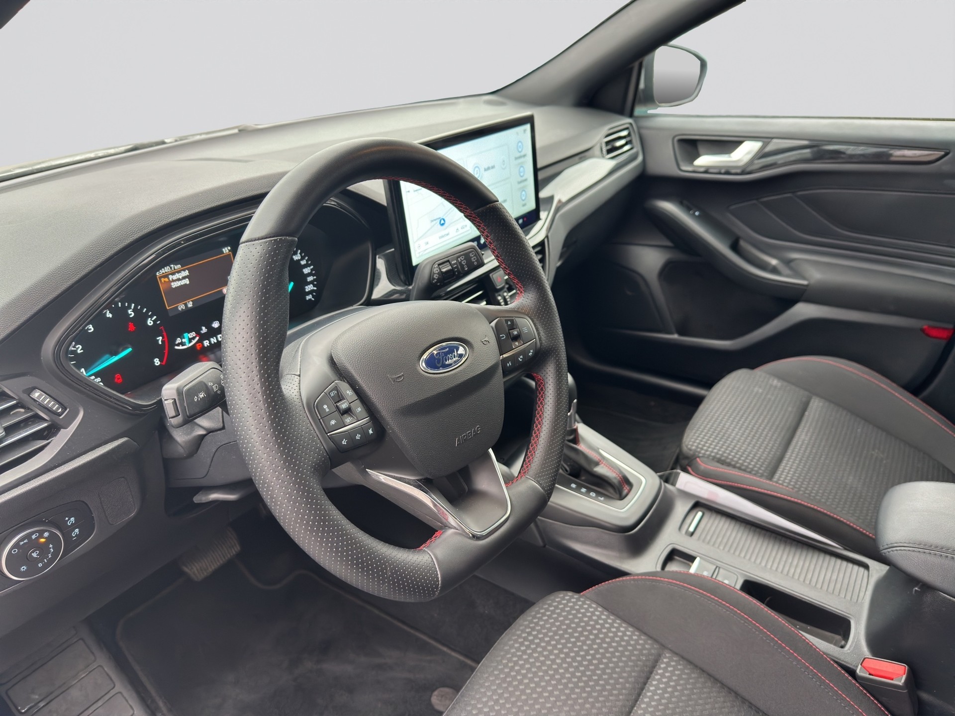 FORD Focus 1.0 MHEV ST-Line Automat-image-6