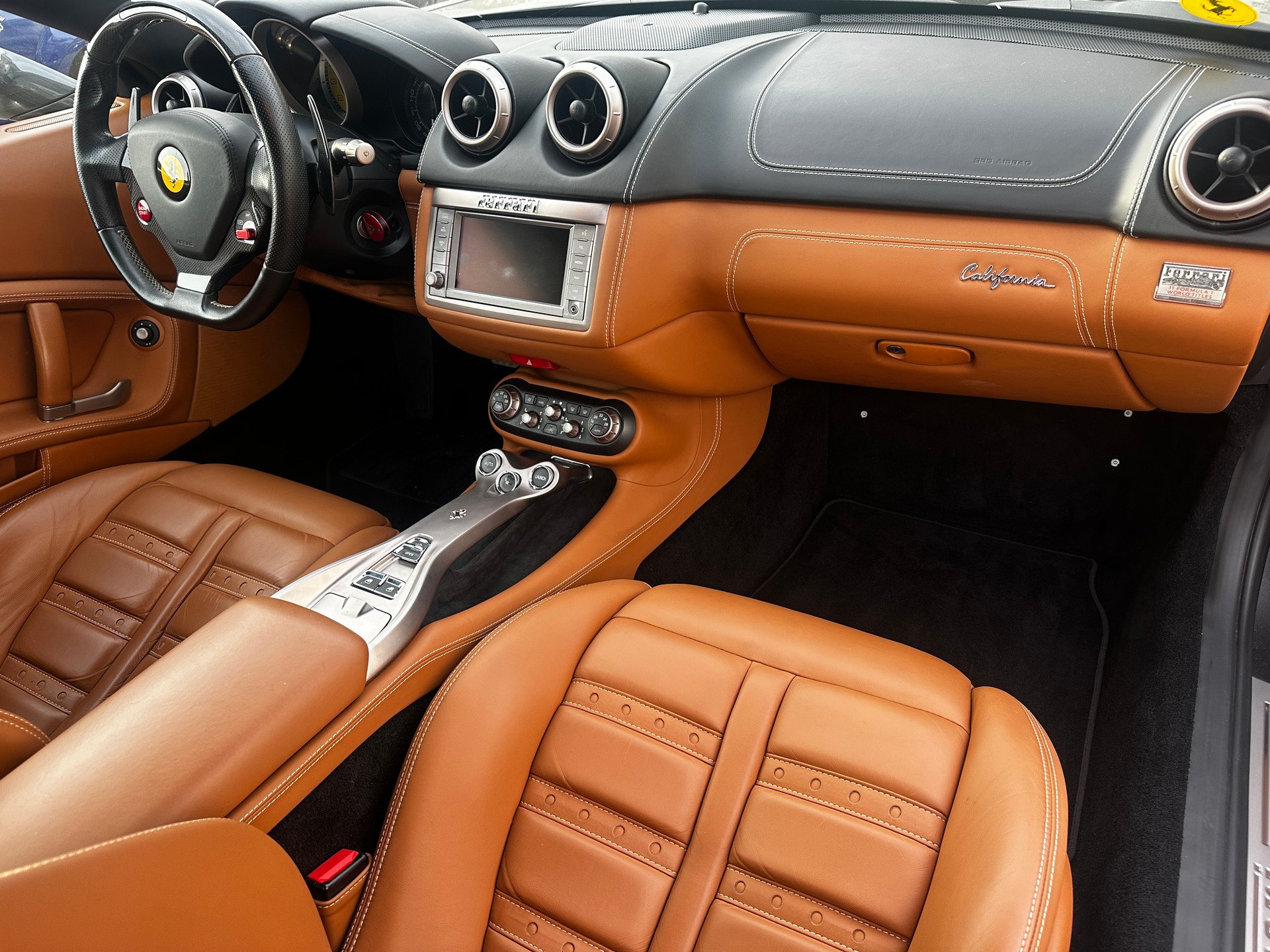 FERRARI California 4.3 V8-image-9