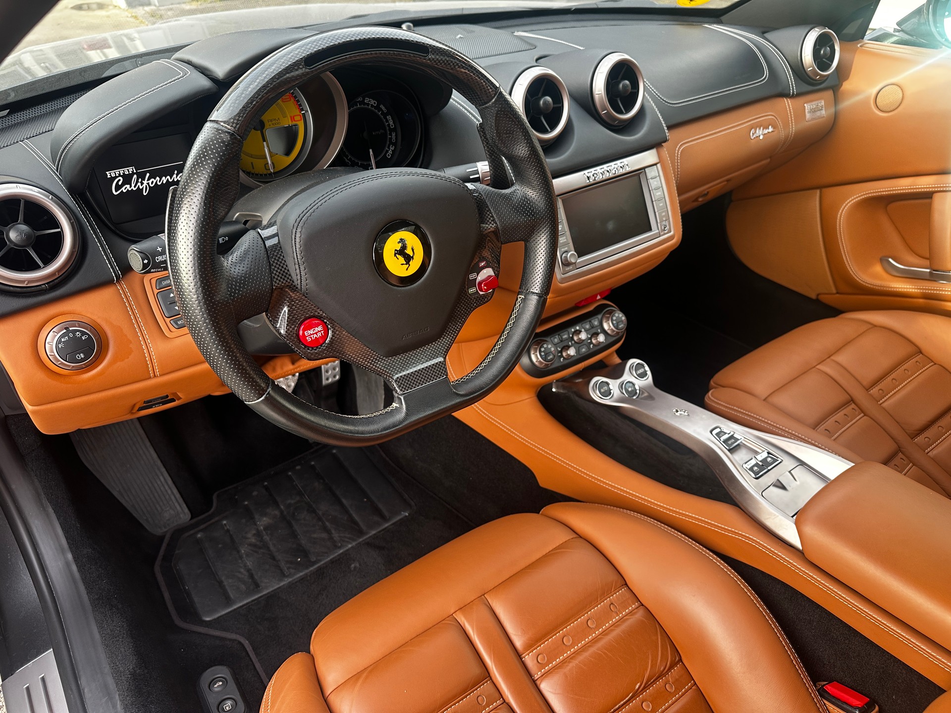 FERRARI California 4.3 V8-image-7