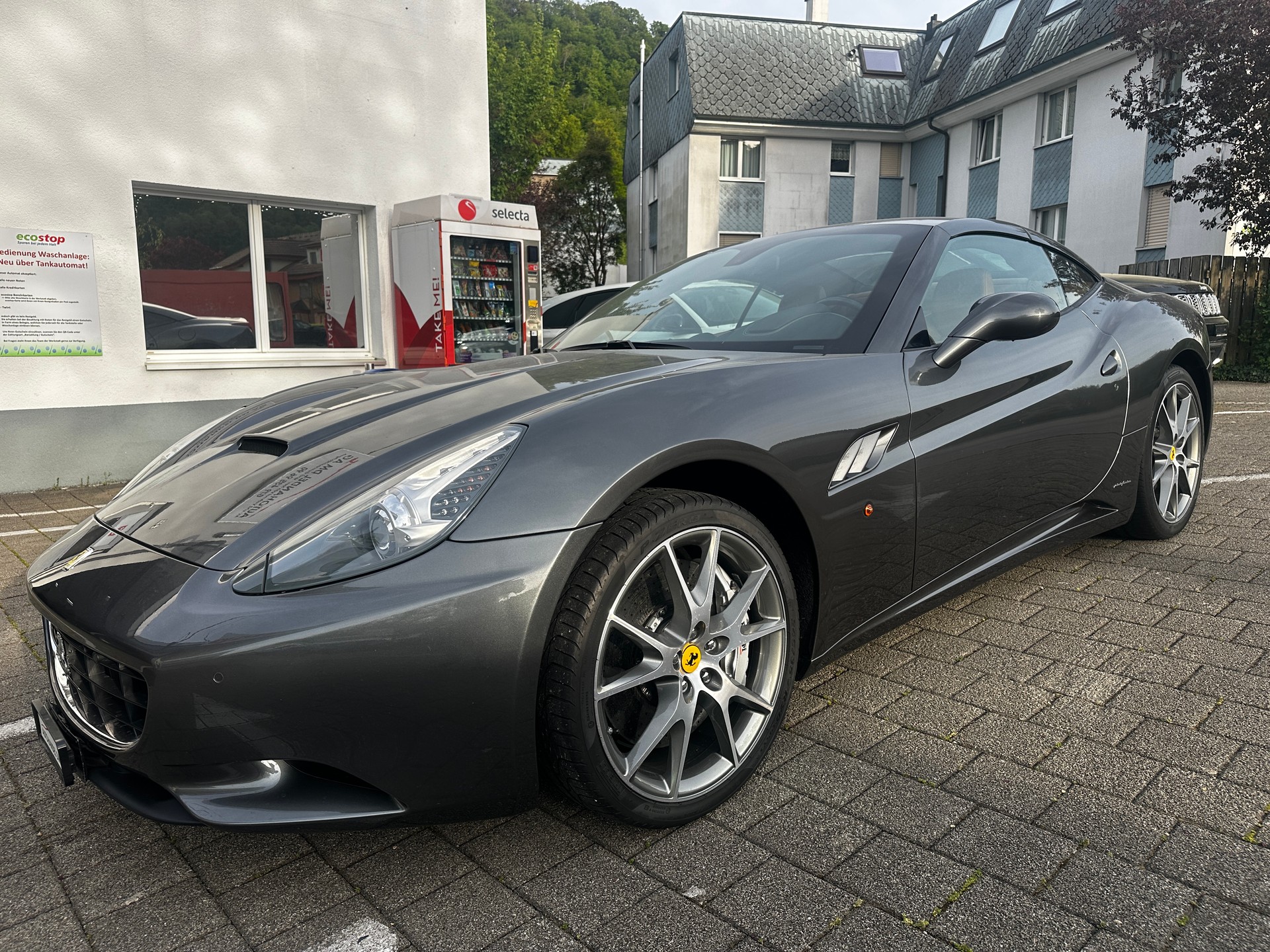 FERRARI California 4.3 V8-image-1