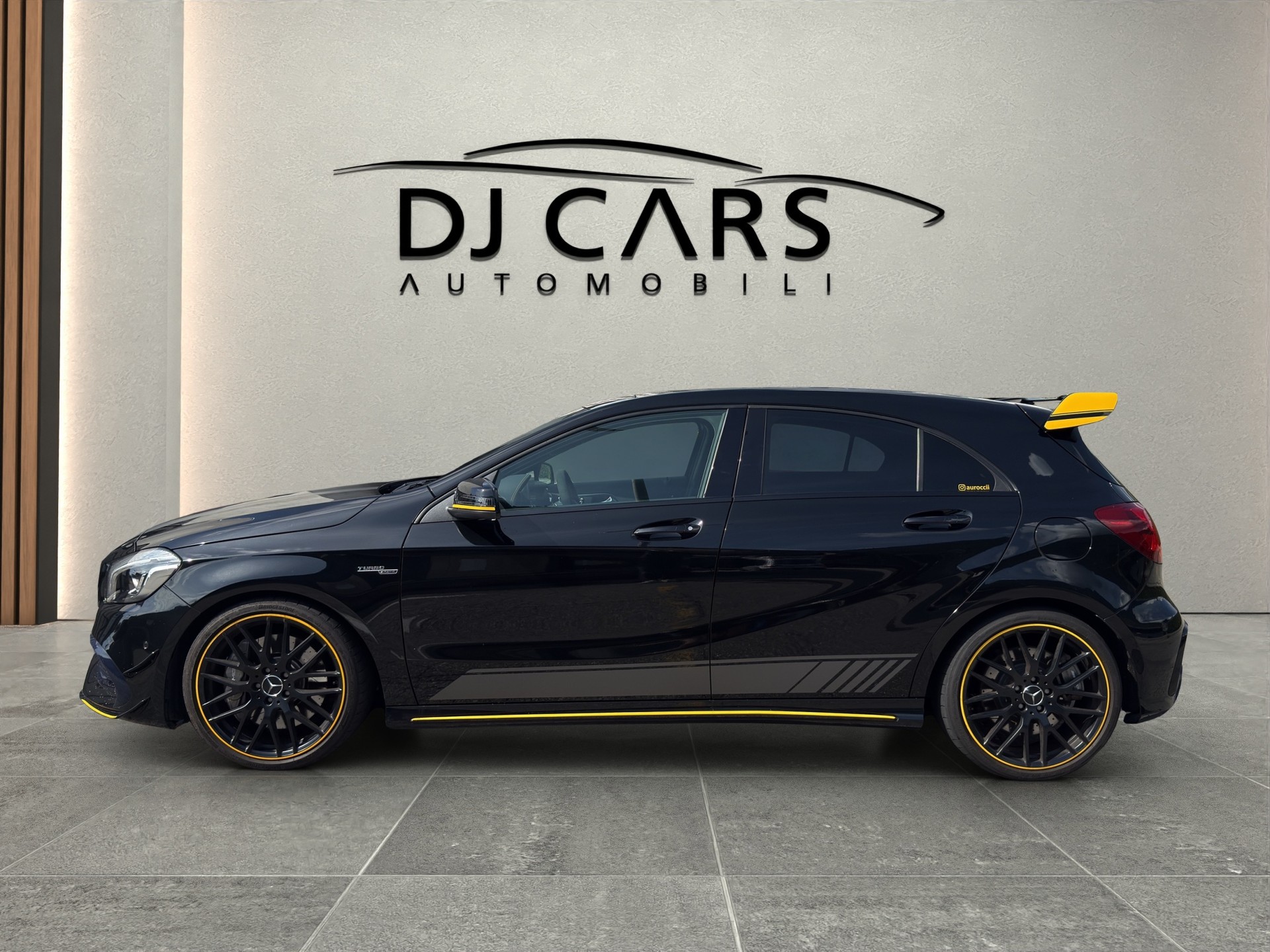 MERCEDES-BENZ A 45 AMG Yellow Night Edition 4Matic 7G-DCT-image-3