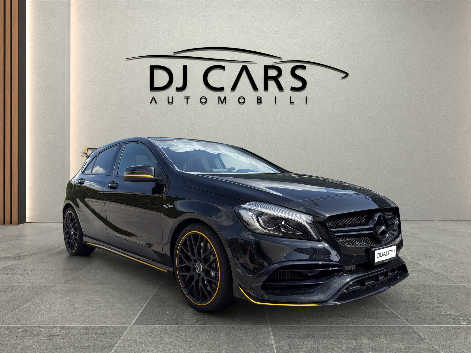 MERCEDES-BENZ A 45 AMG Yellow Night Edition 4Matic 7G-DCT-image-2