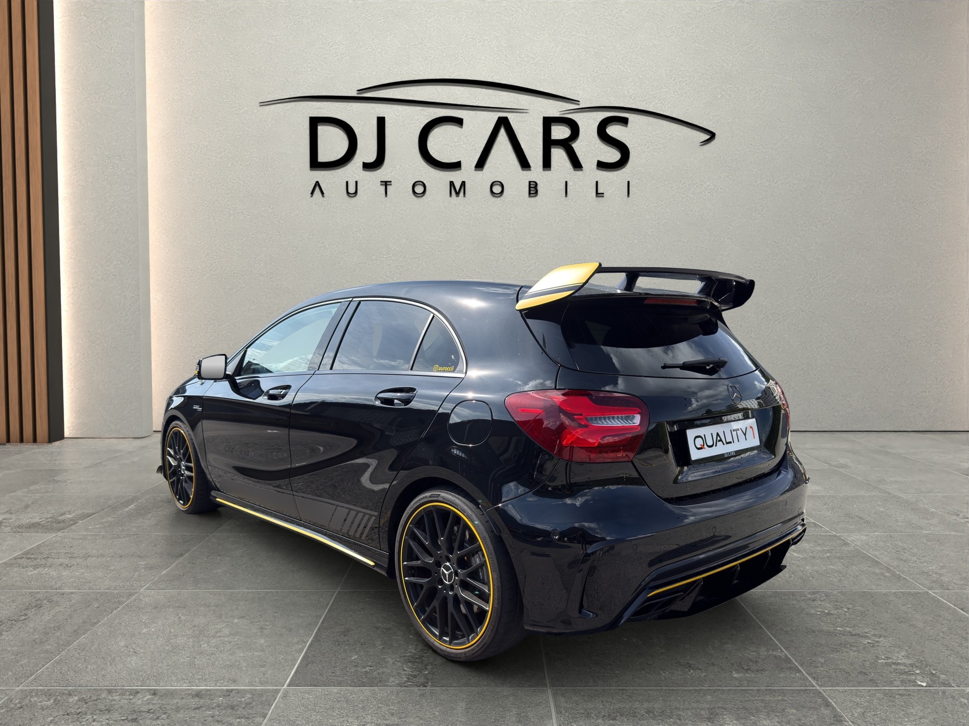 MERCEDES-BENZ A 45 AMG Yellow Night Edition 4Matic 7G-DCT-image-5
