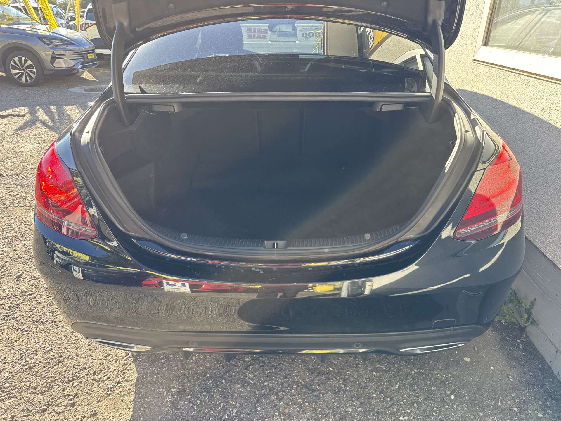 MERCEDES-BENZ C 220 d AMG Line G-Tronic Automat-image-8