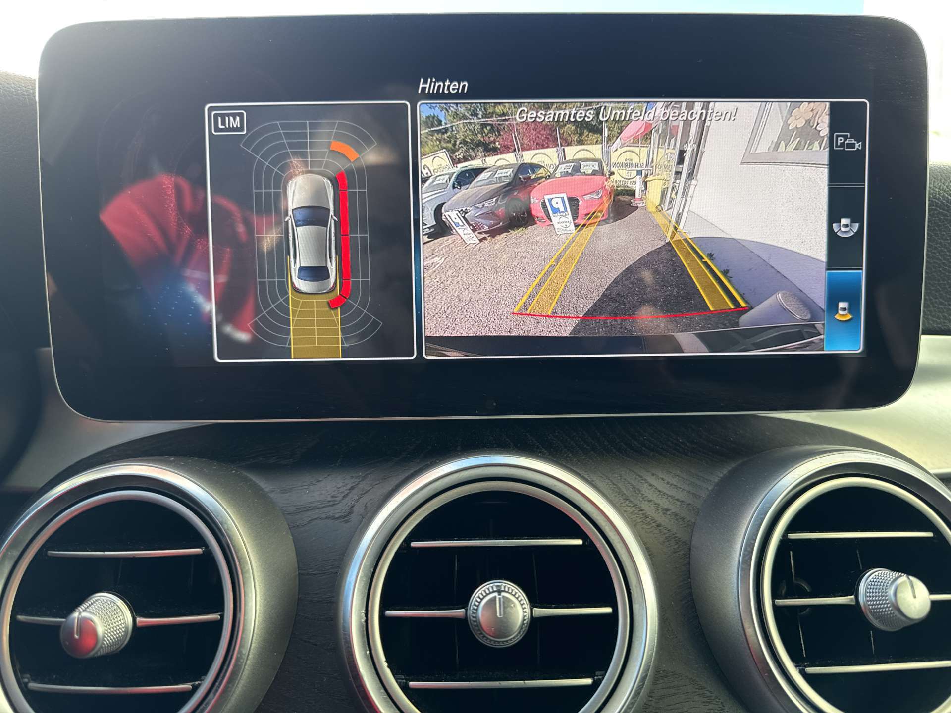 MERCEDES-BENZ C 220 d AMG Line G-Tronic Automat-image-10
