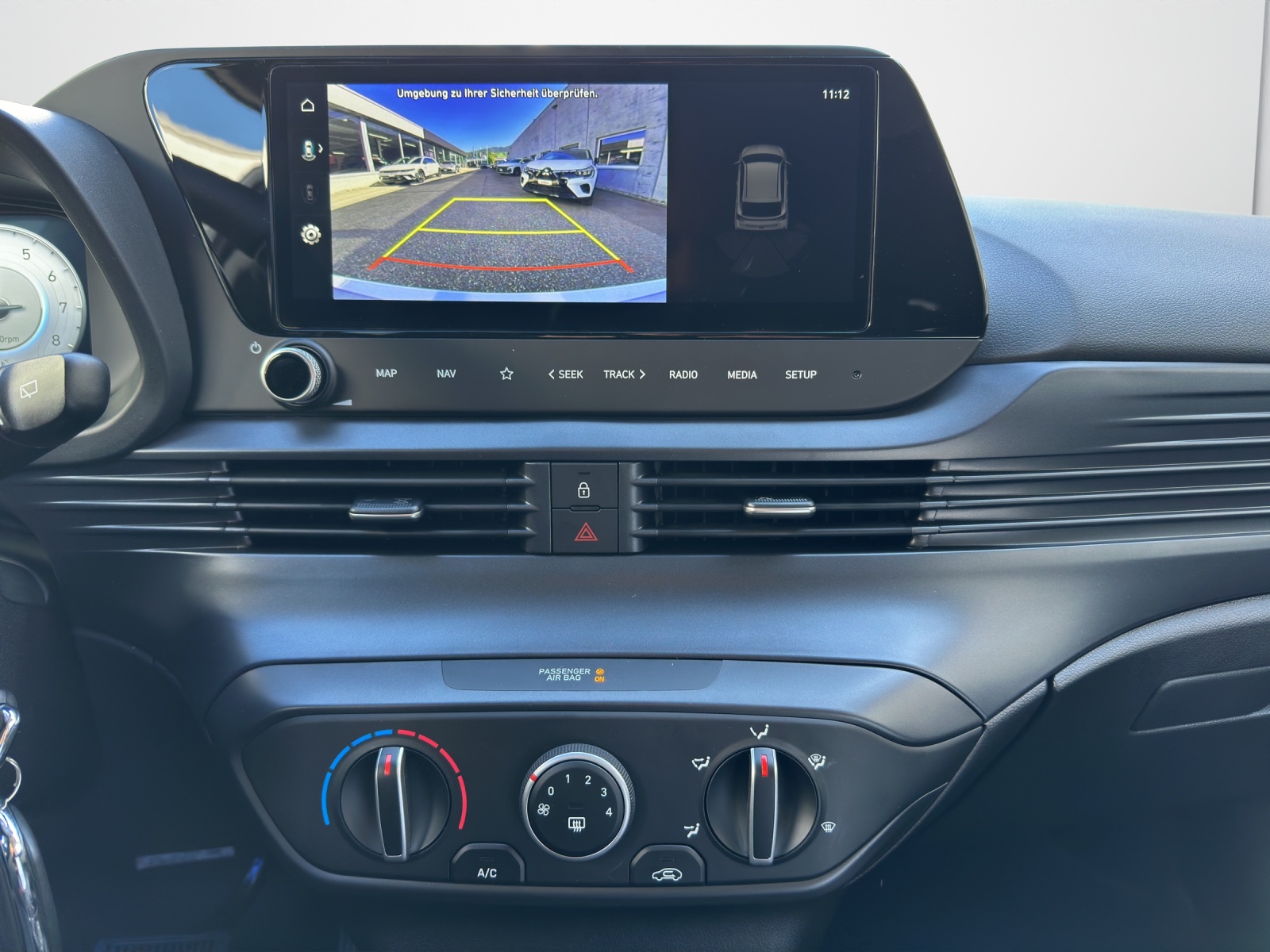 HYUNDAI i20 1.0 T-GDi Amplia Go Pack Safe Tec-image-8