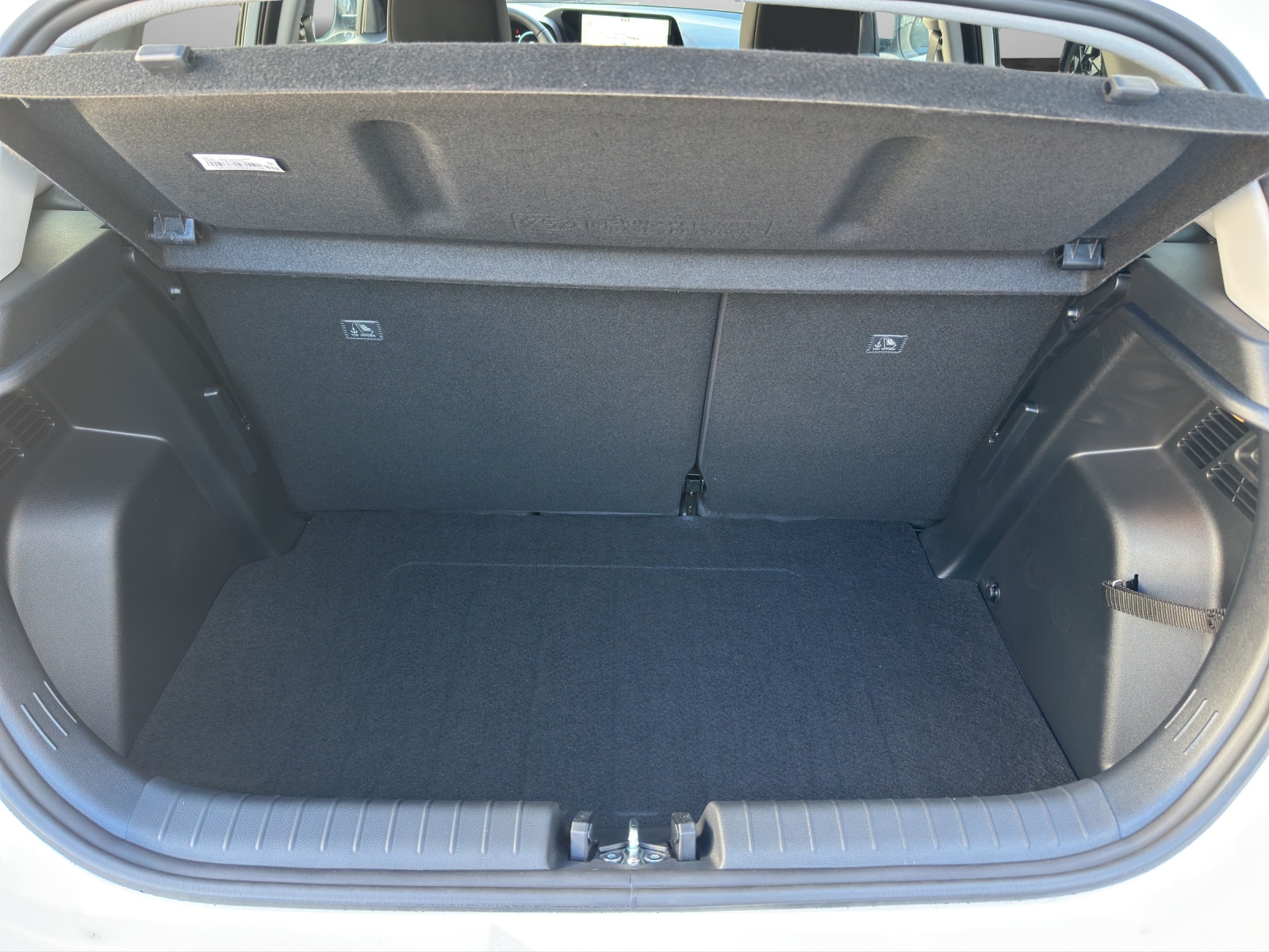 HYUNDAI i20 1.0 T-GDi Amplia Go Pack Safe Tec-image-14
