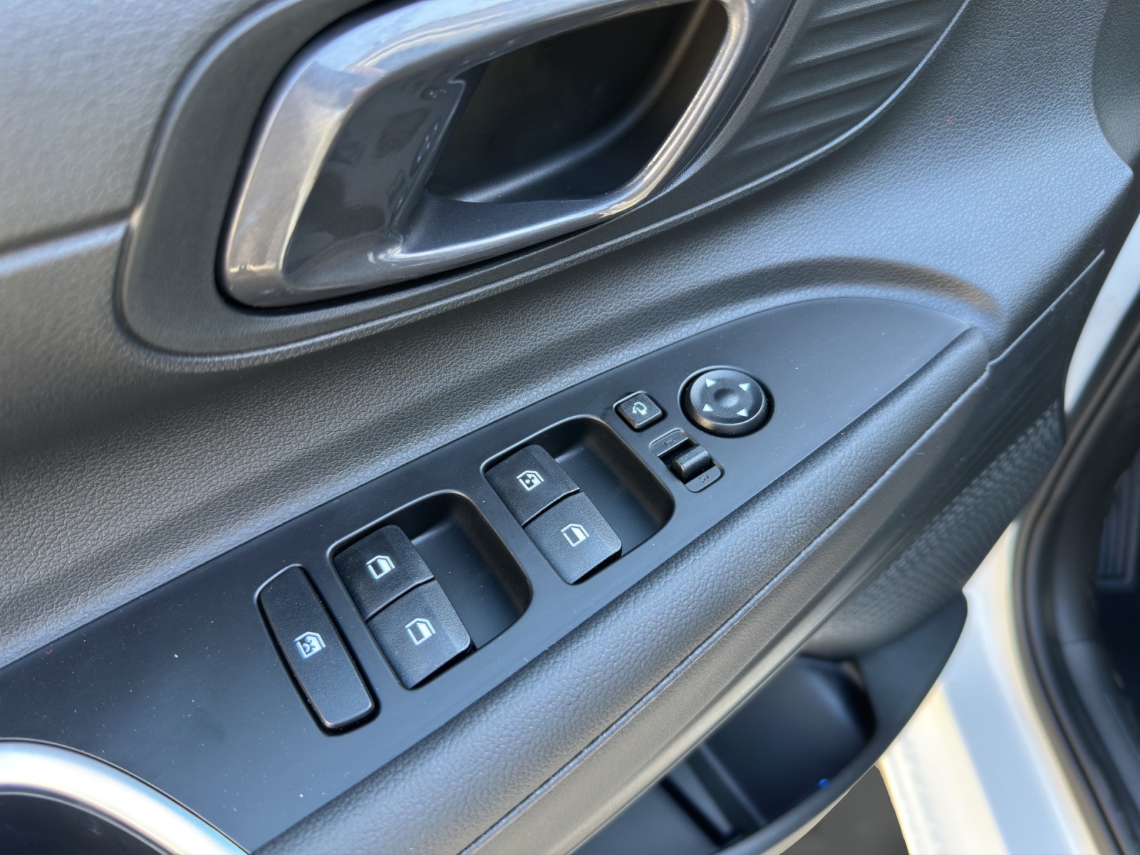 HYUNDAI i20 1.0 T-GDi Amplia Go Pack Safe Tec-image-13