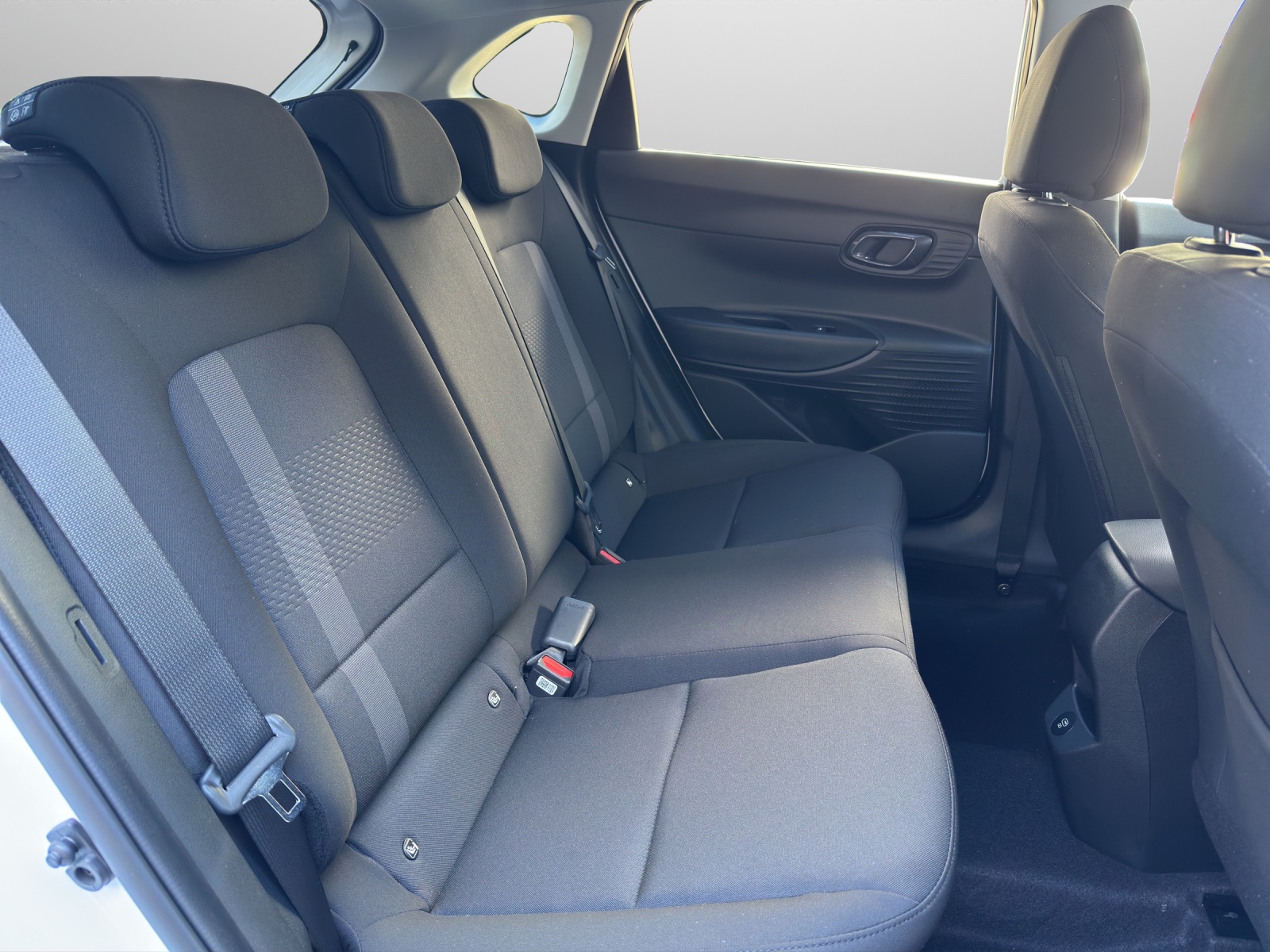 HYUNDAI i20 1.0 T-GDi Amplia Go Pack Safe Tec-image-11