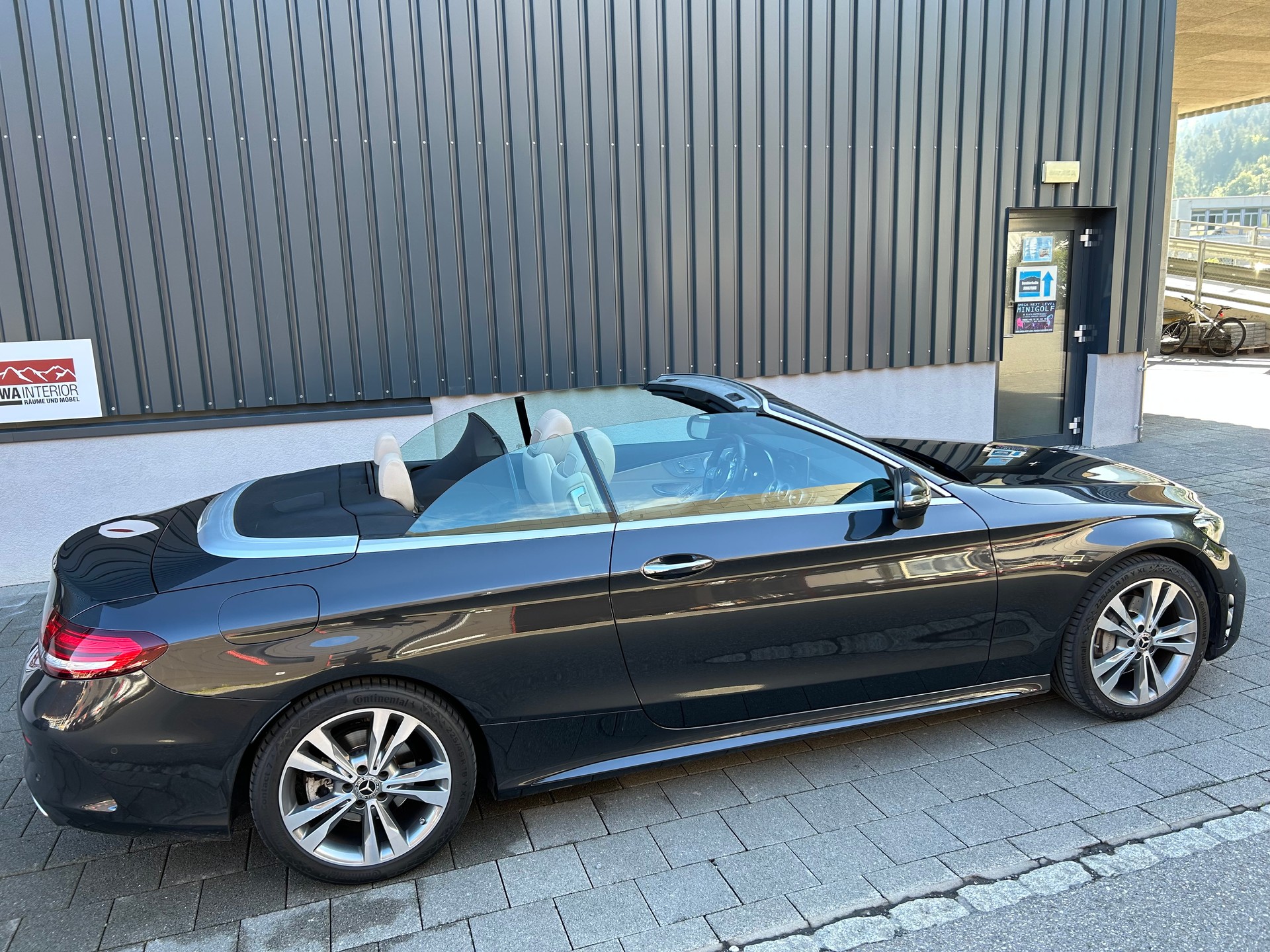 MERCEDES-BENZ C 200 AMG Line Cabriolet 4Matic 9G-Tronic-image-5
