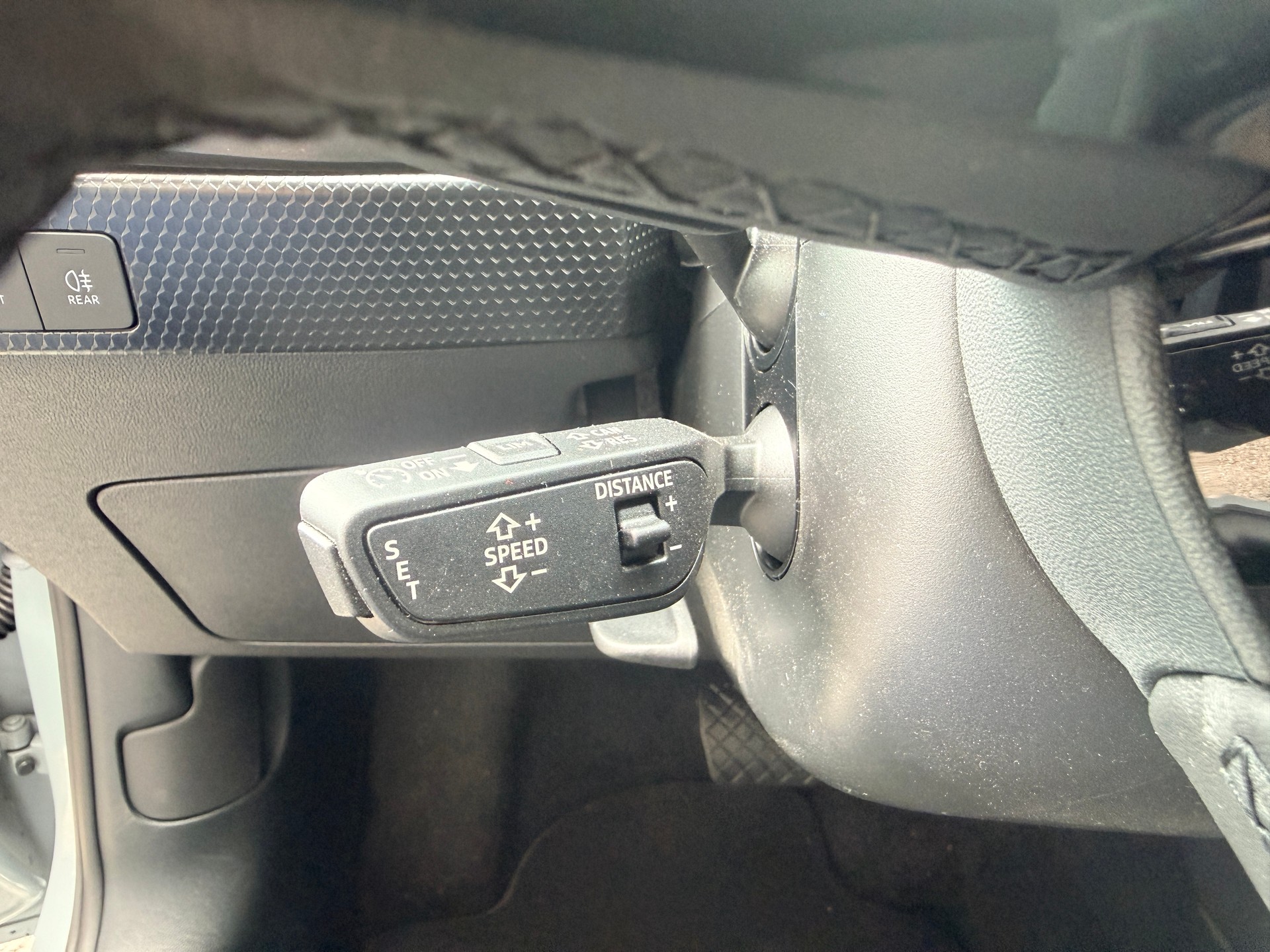 AUDI A1 Sportback 30 TFSI Attraction S-tronic 116PS Pfeilgrau-image-15