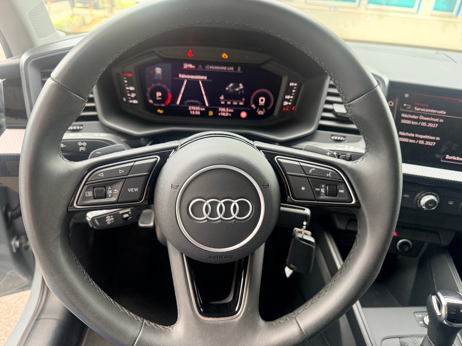 AUDI A1 Sportback 30 TFSI Attraction S-tronic 116PS Pfeilgrau-image-14