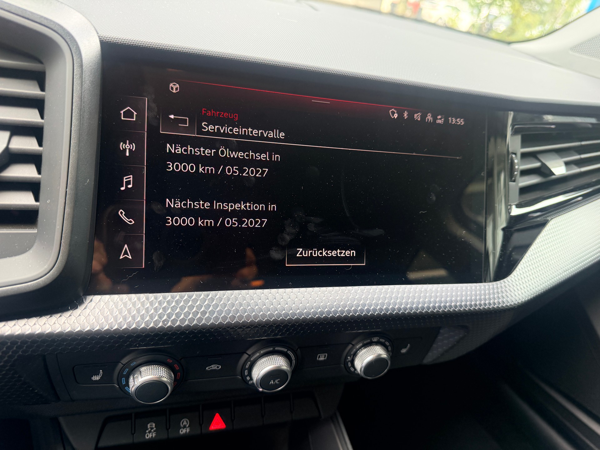 AUDI A1 Sportback 30 TFSI Attraction S-tronic 116PS Pfeilgrau-image-12