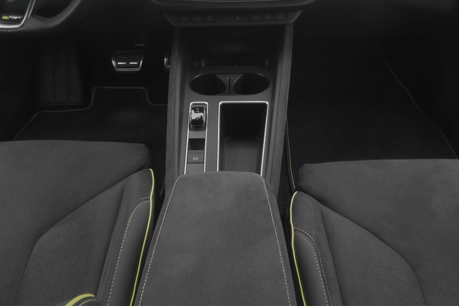 SKODA Enyaq 4x4 RS-image-8