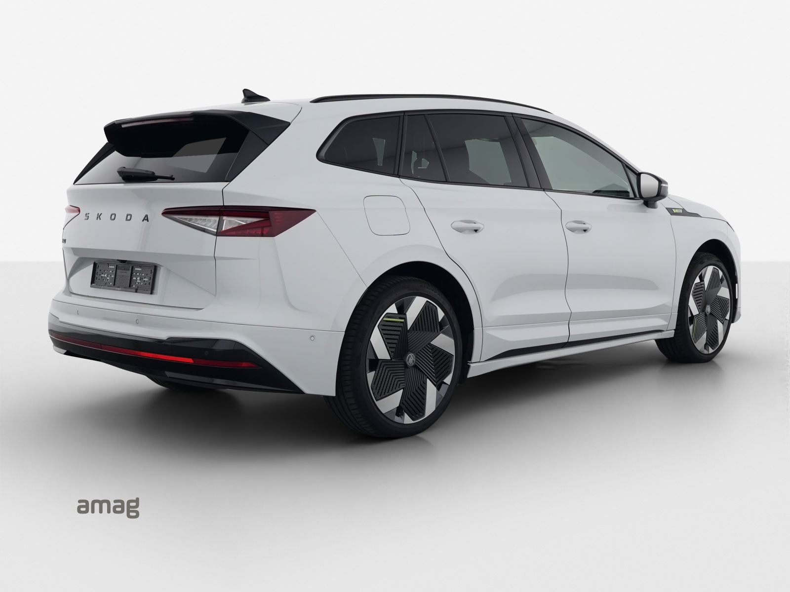 SKODA Enyaq 4x4 RS-image-3