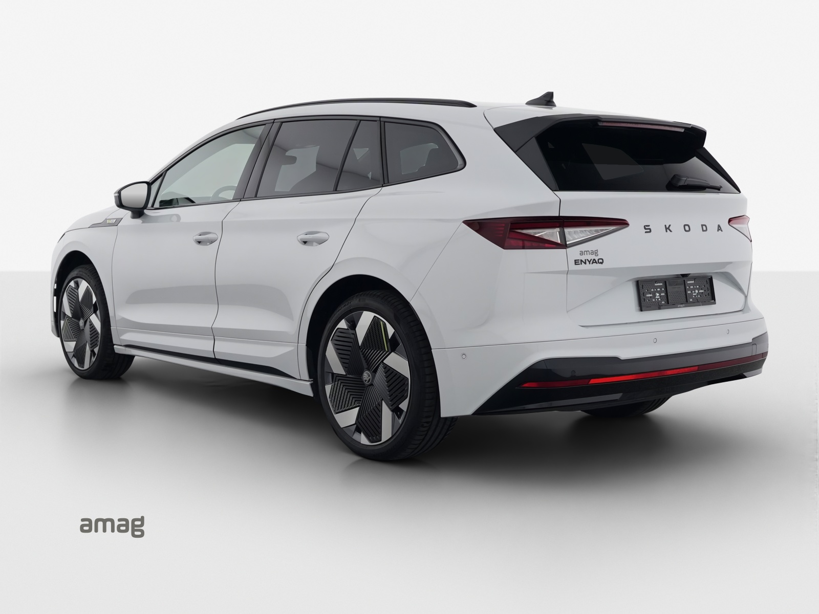 SKODA Enyaq 4x4 RS-image-2