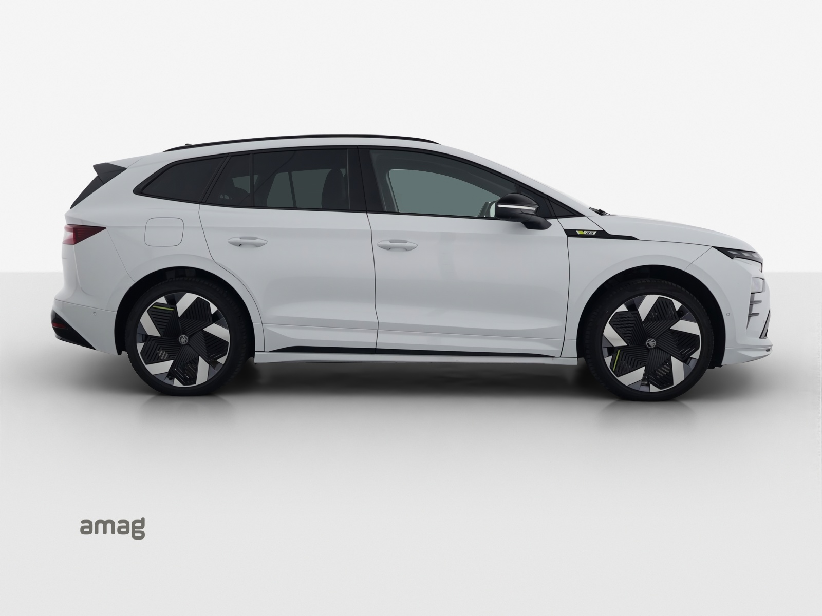 SKODA Enyaq 4x4 RS-image-4