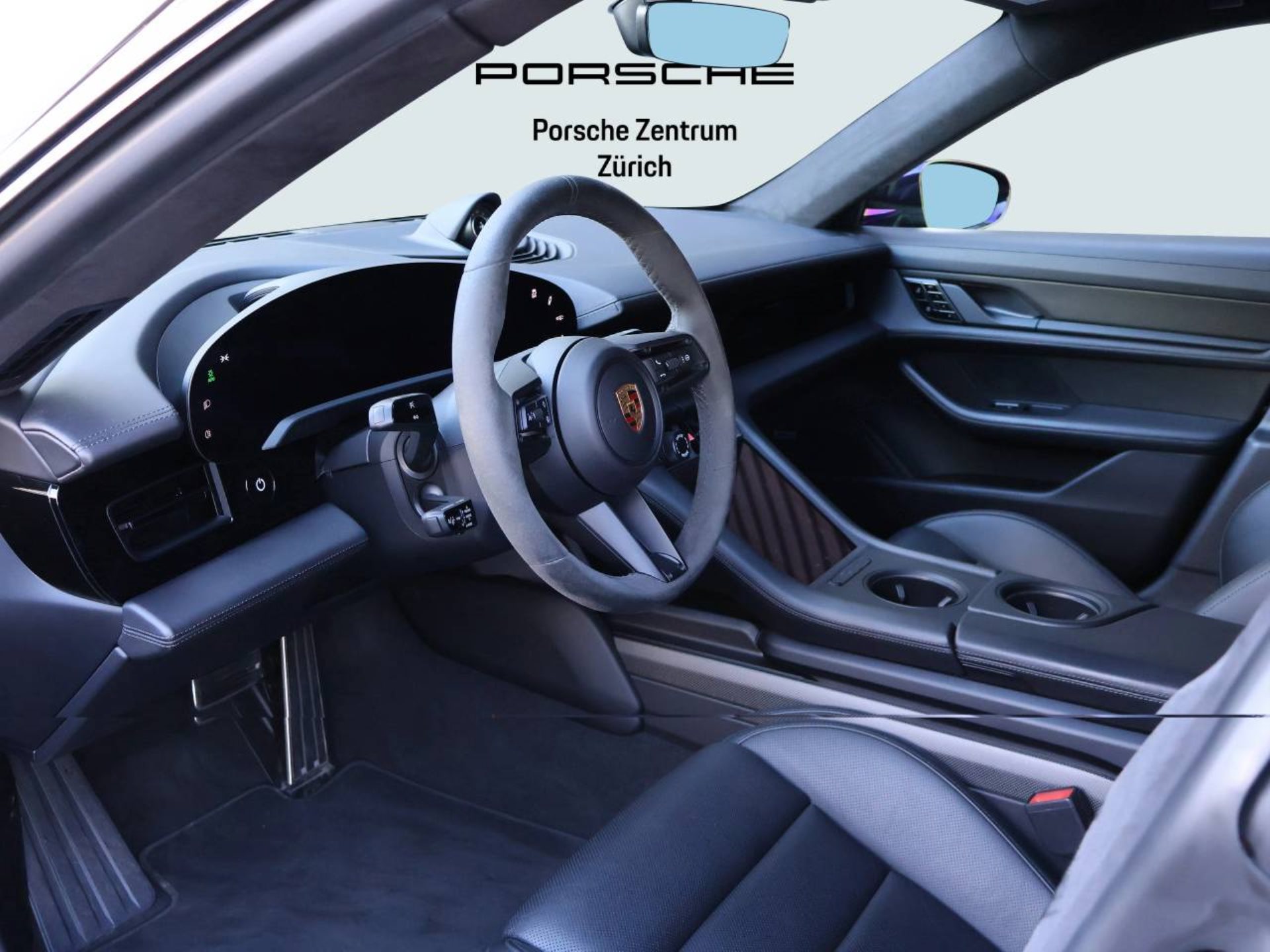 PORSCHE Taycan Turbo S-image-3