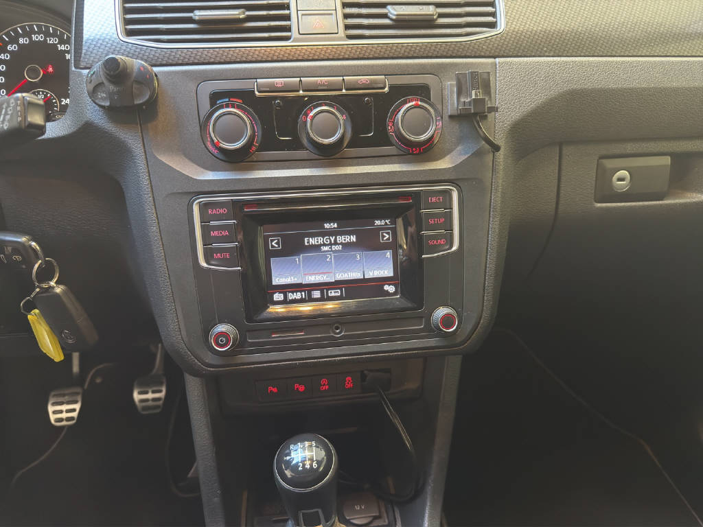 VW Caddy Alltrack 2.0 TDI 4m-image-6