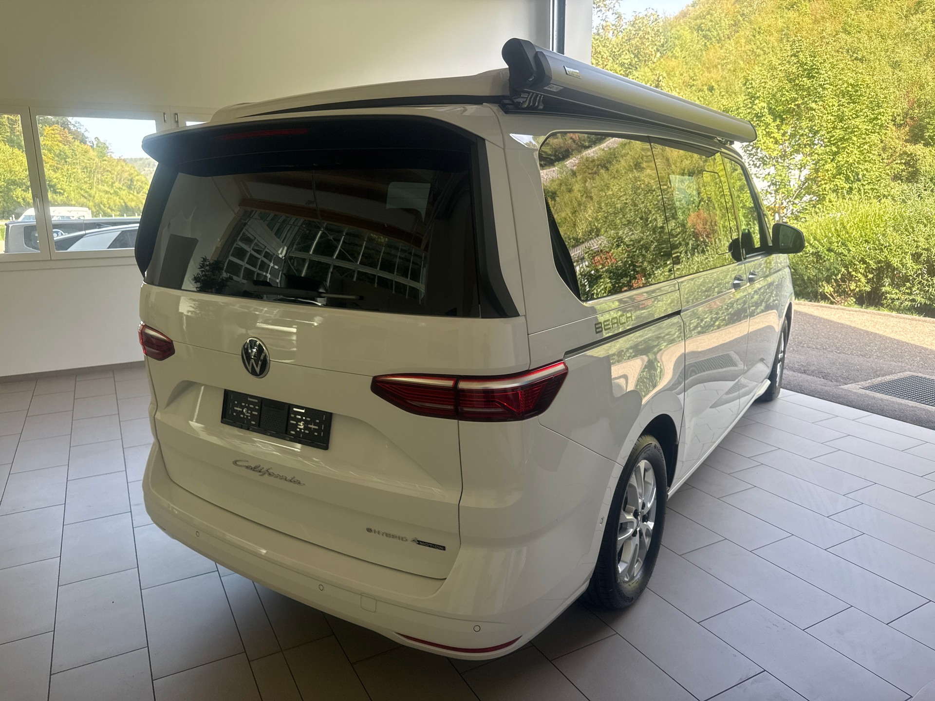 VW California1.5 TSI eHybrid Beach DSG Tour Liberty-image-13