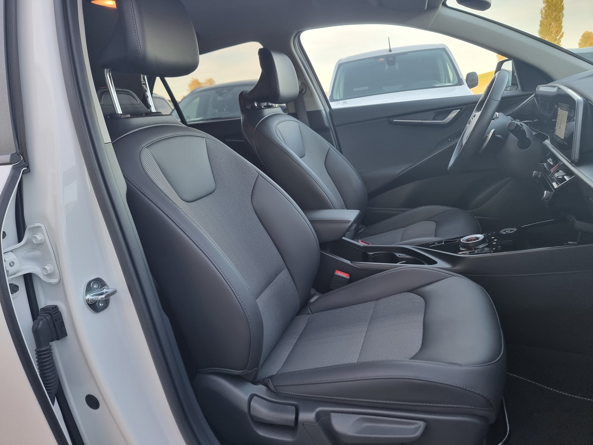 KIA Niro EV 64,8 kWh Power Edition-image-9