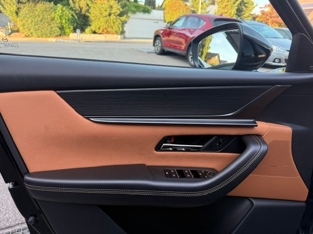 MAZDA CX-60 3.3L e-Skyactiv D 254 MHEV AWD Homura Plus-image-11