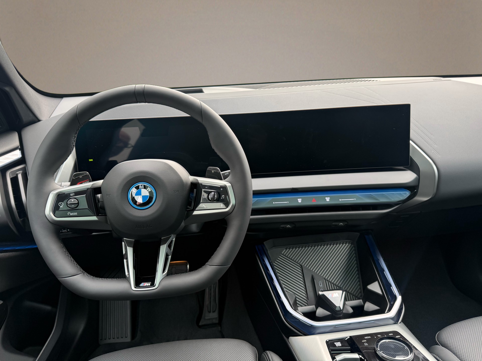 BMW X3 xDrive 30e M Sport Pro-image-12