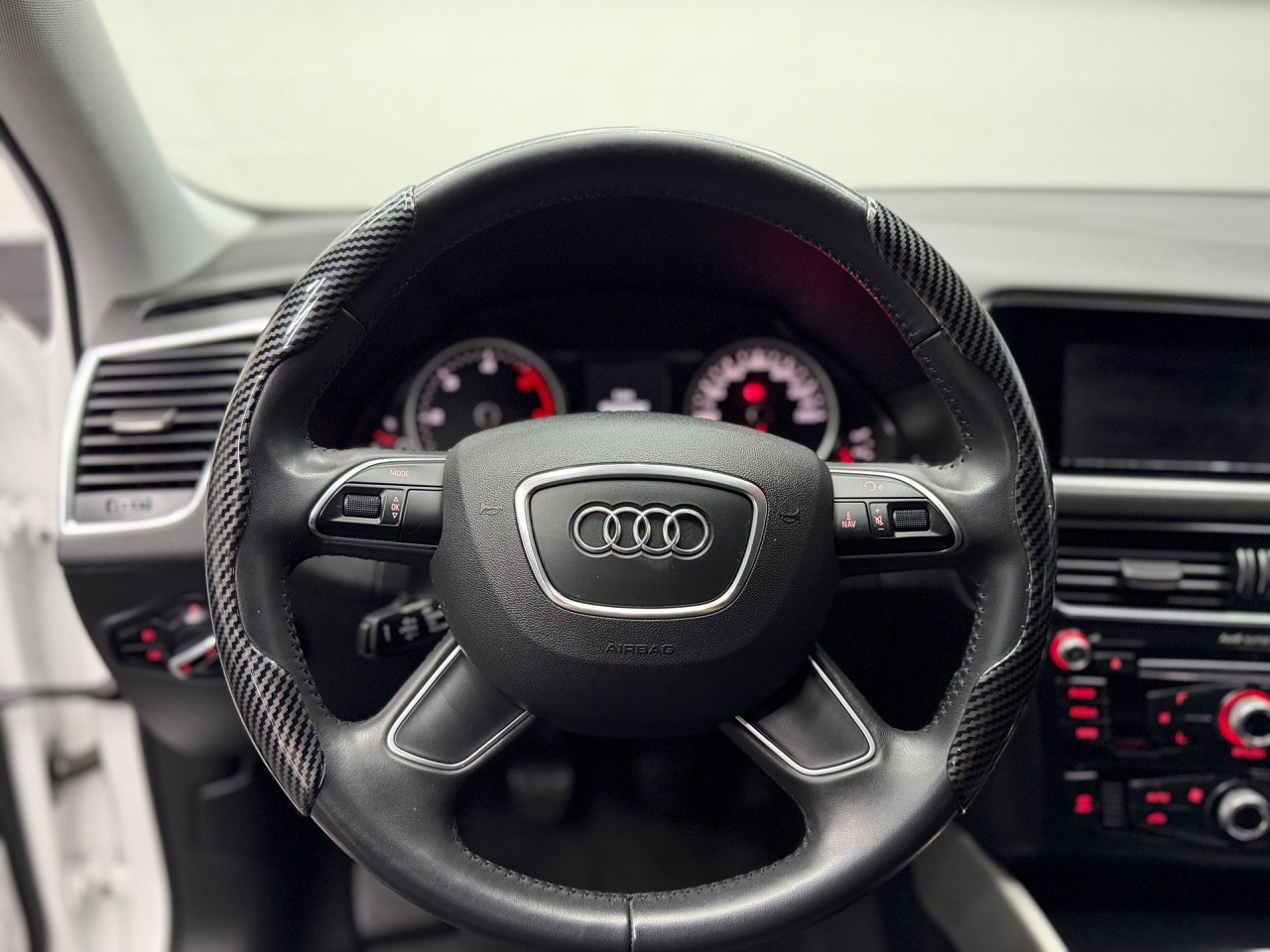 AUDI Q5 2.0 TDI quattro | 4x4 | CH-Auto | Dachreling | Tempomat | PDC | Garantie-image-14