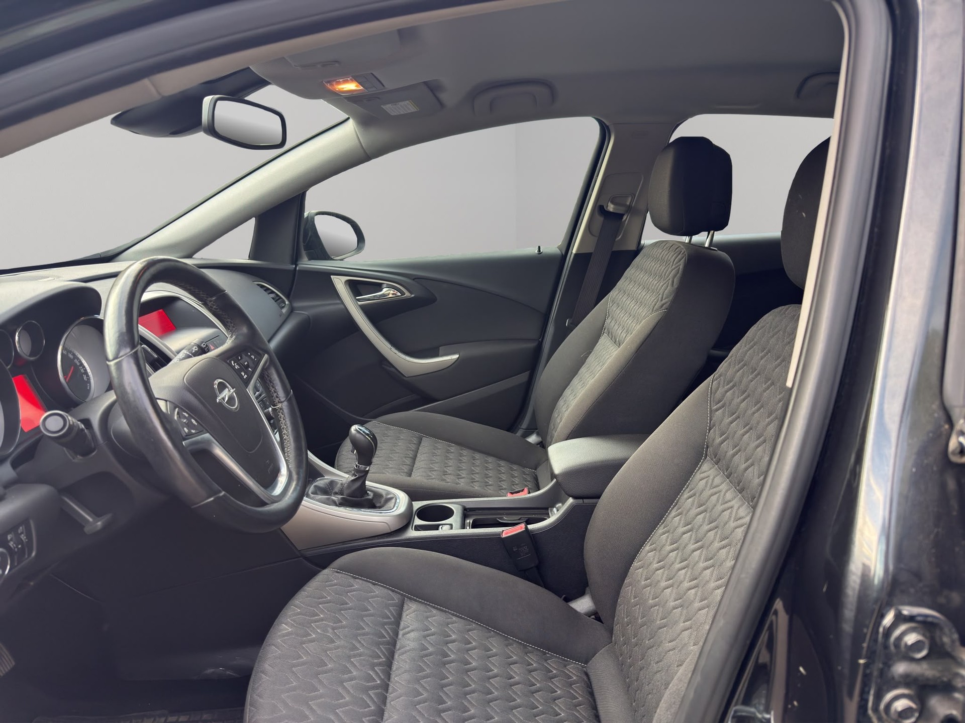 OPEL Astra SportsTourer 1.4i 16V Turbo Active Edition-image-7