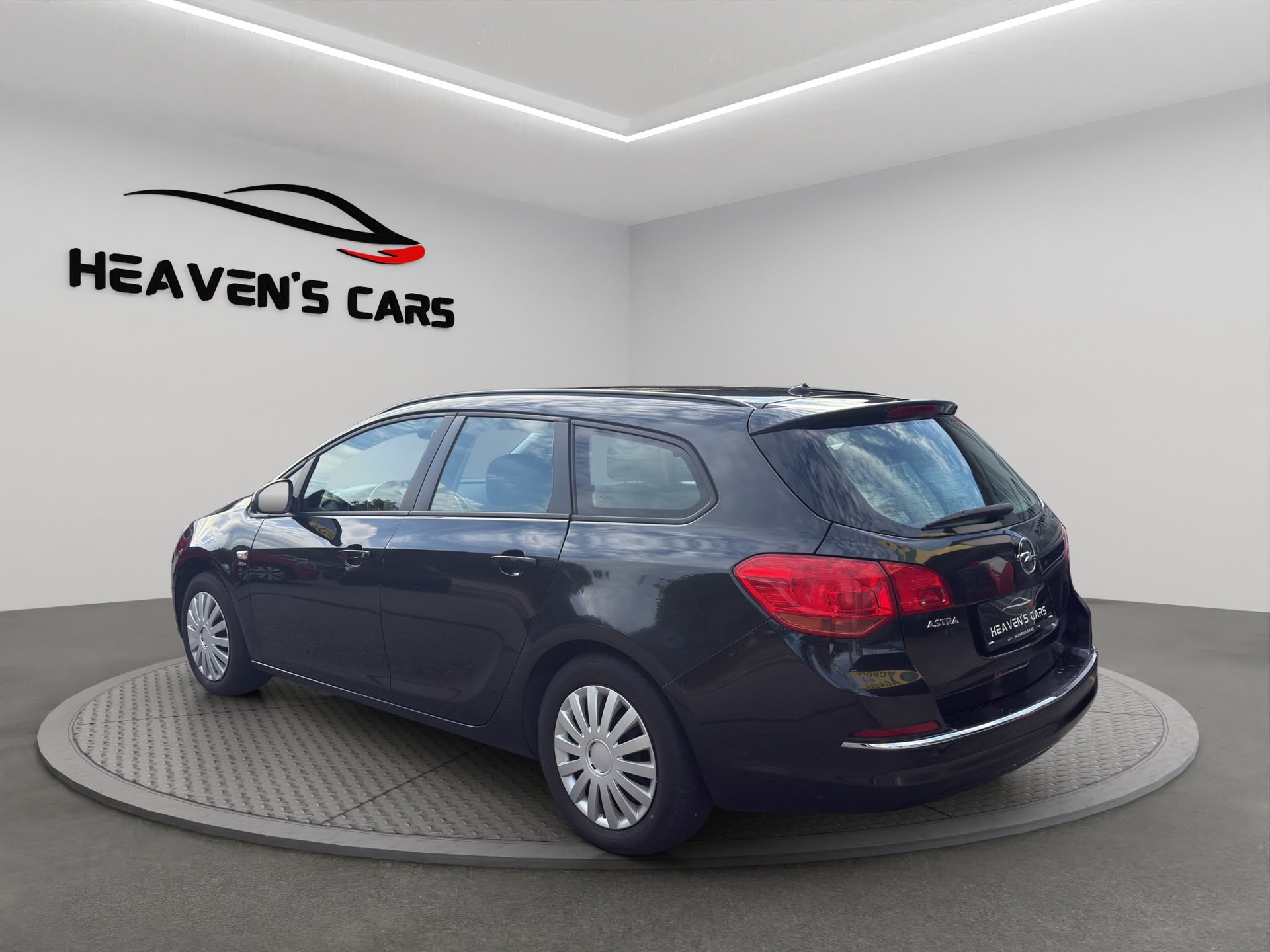 OPEL Astra SportsTourer 1.4i 16V Turbo Active Edition-image-4
