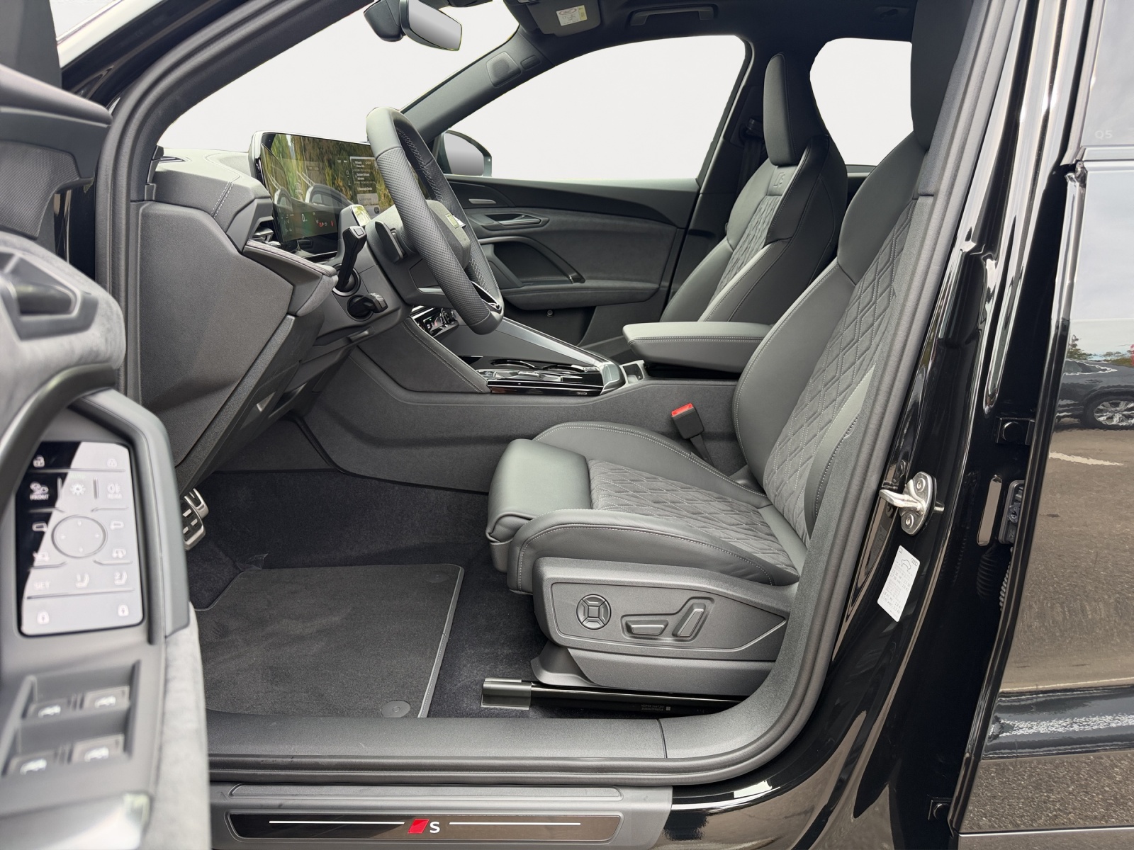 AUDI Q5 e-hybrid quattro 270 kW S-tronic-image-4