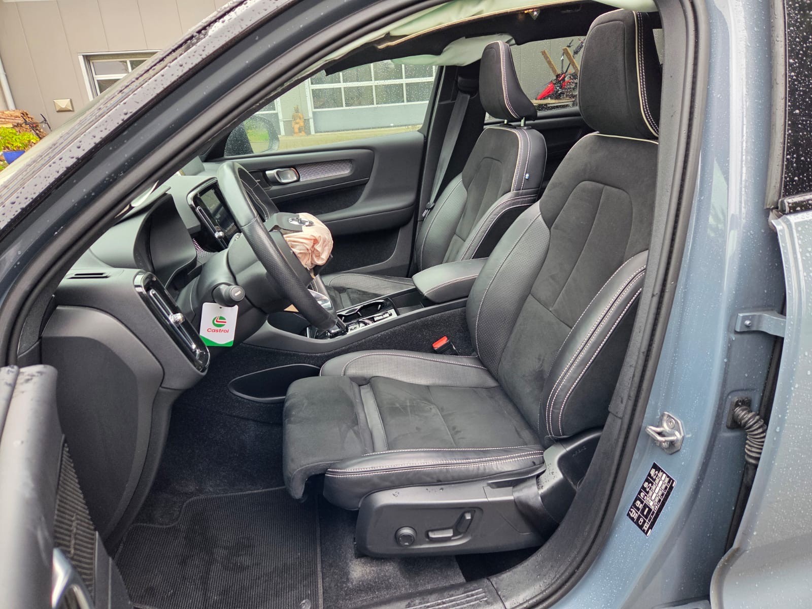 VOLVO XC40 T5 TwE R-Design DCT-image-9