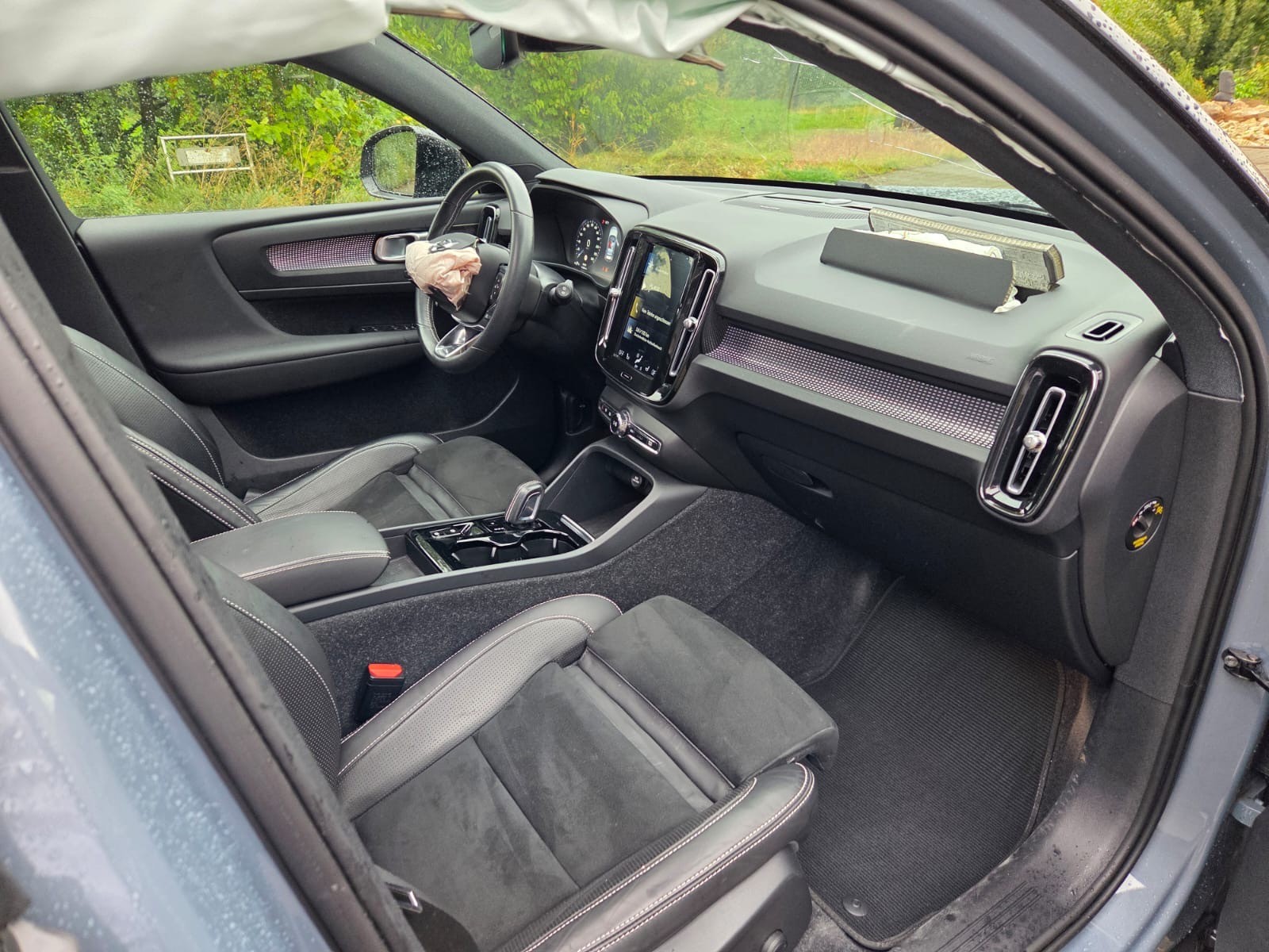 VOLVO XC40 T5 TwE R-Design DCT-image-8